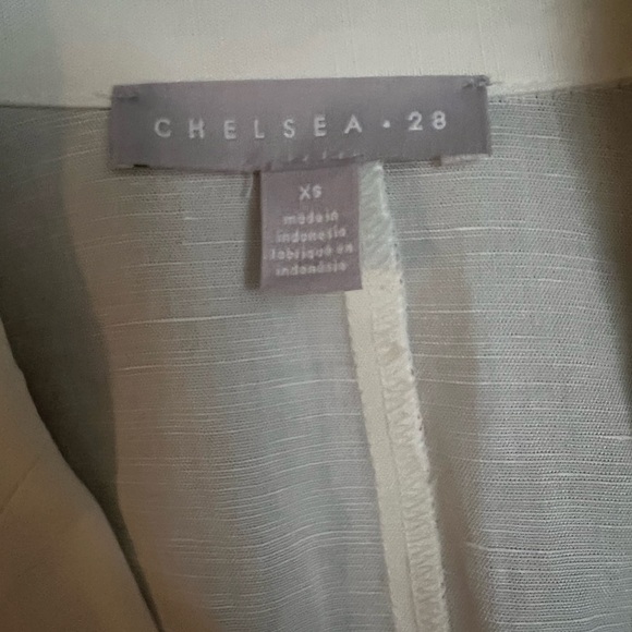 Chelsea 28 - Picture 3 of 3